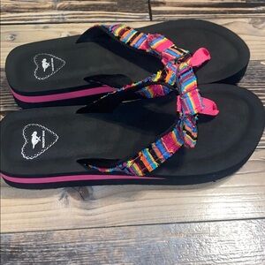 NWOT Rocket Dog Canvas Jersey striped Women's Flip Flops
